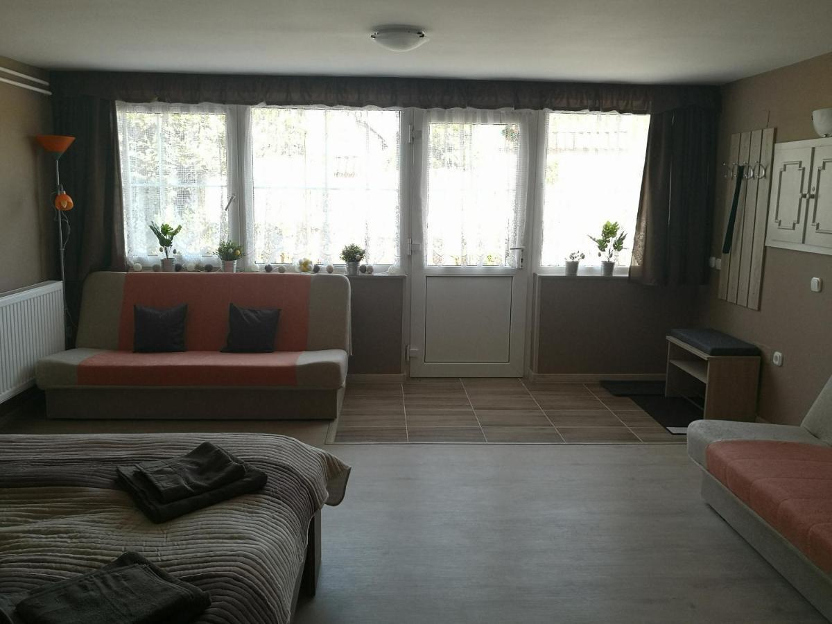 Berc Apartman Apartment Egerszalok Bagian luar foto