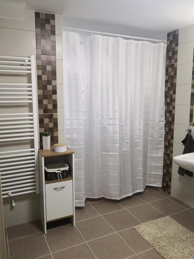 Berc Apartman Apartment Egerszalok Bagian luar foto