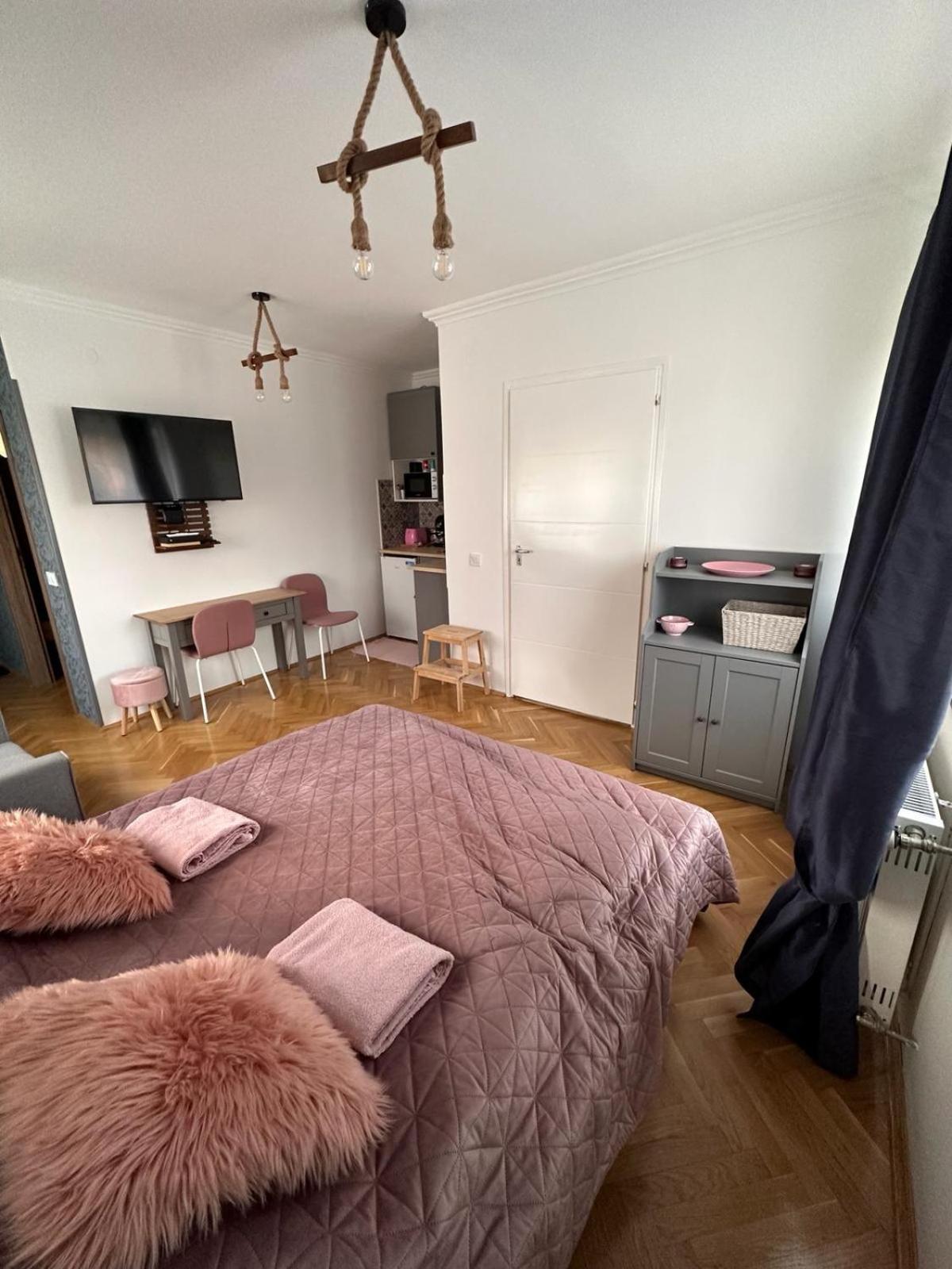 Berc Apartman Apartment Egerszalok Bagian luar foto