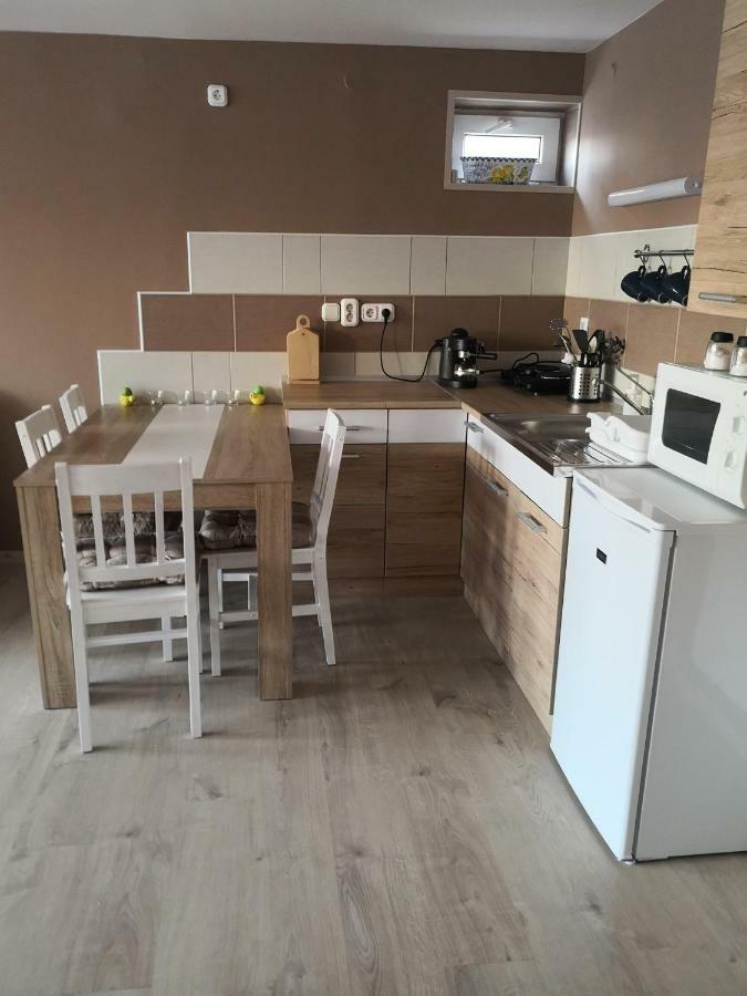 Berc Apartman Apartment Egerszalok Bagian luar foto