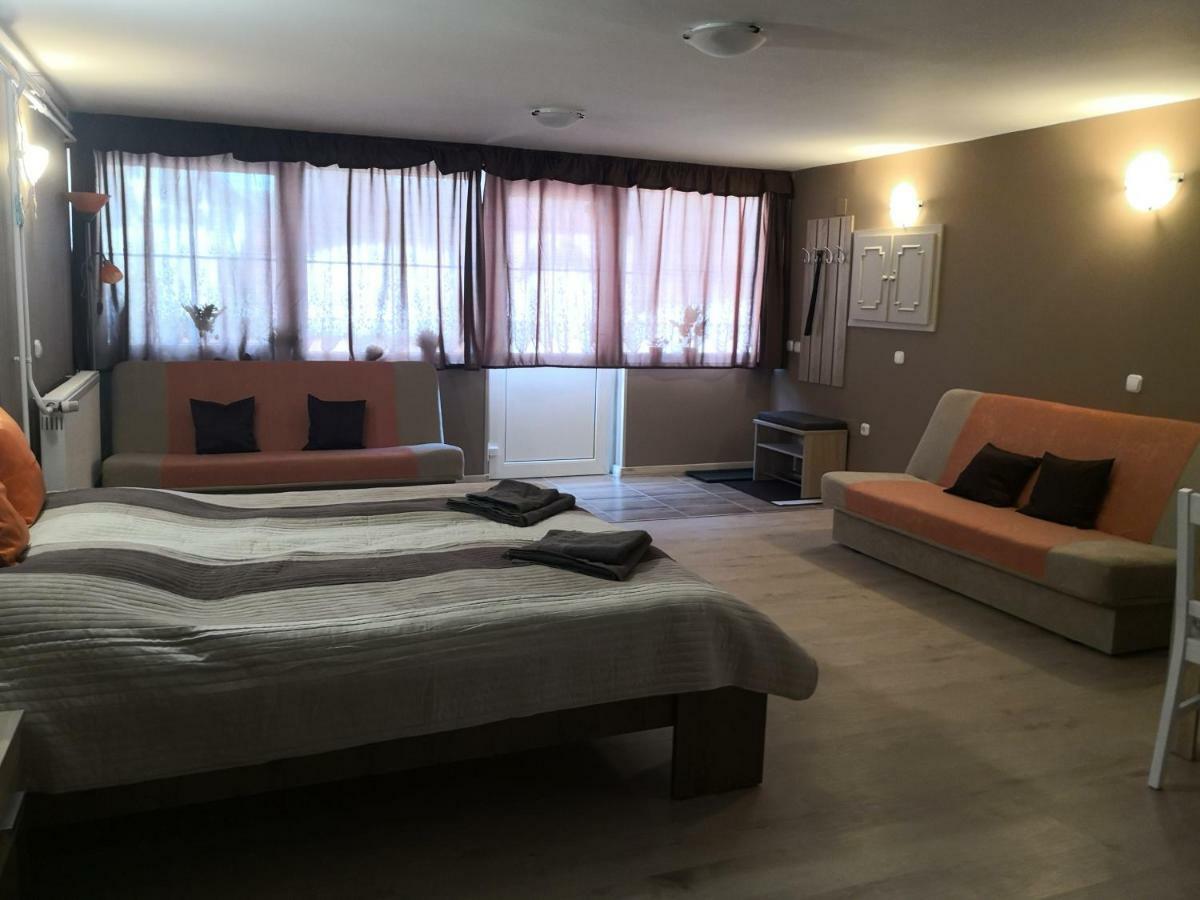 Berc Apartman Apartment Egerszalok Bagian luar foto