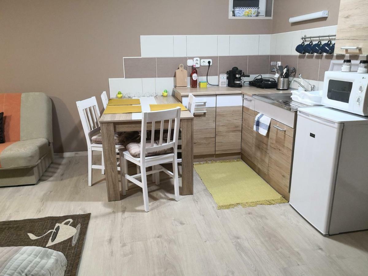 Berc Apartman Apartment Egerszalok Bagian luar foto