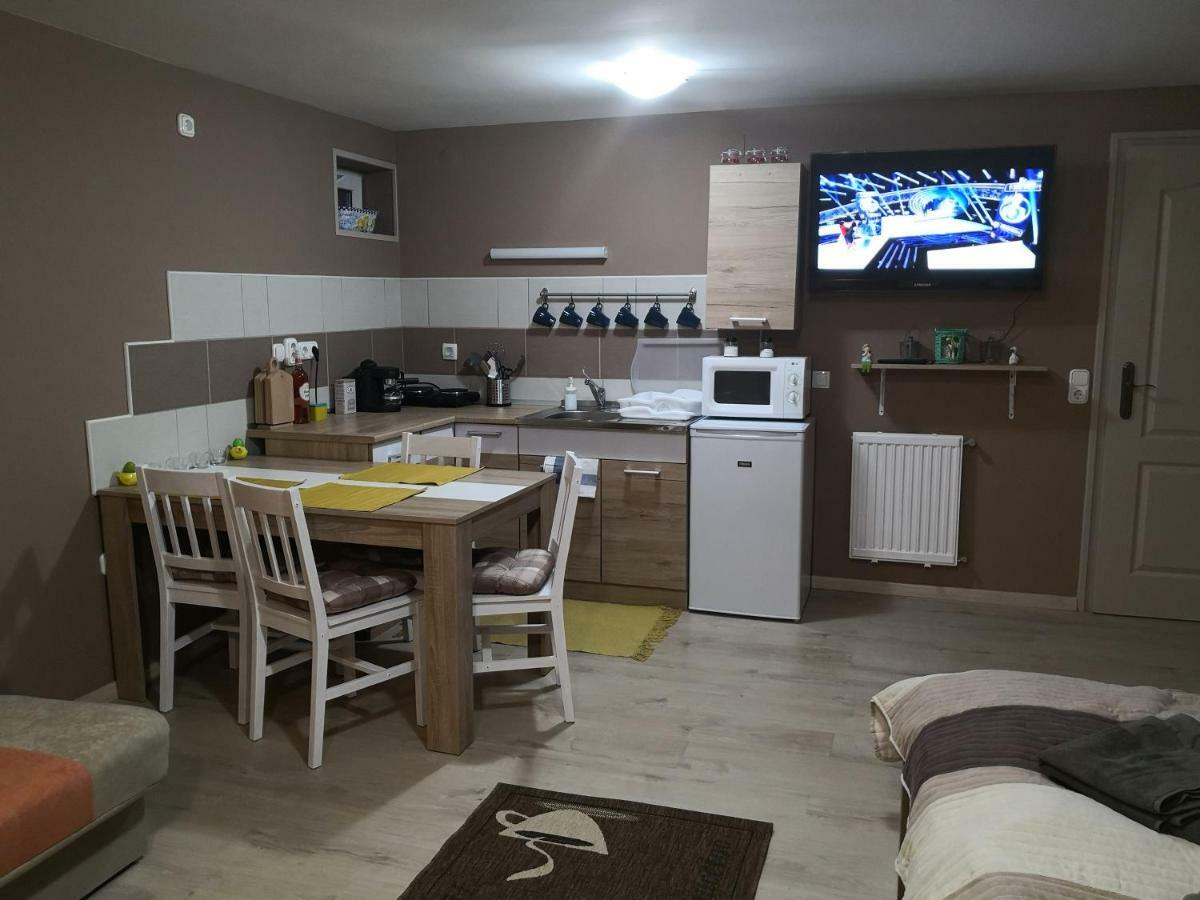 Berc Apartman Apartment Egerszalok Bagian luar foto